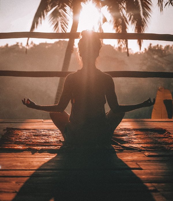 Voyage bien-être : les retraites de yoga les plus relaxantes pour échapper au stress quotidien