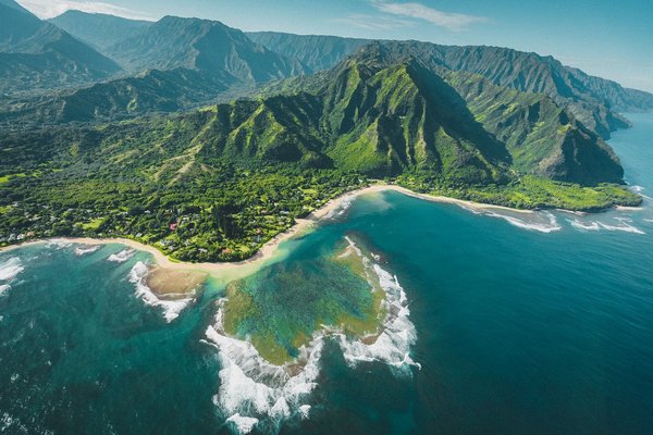 Escapade insulaire : explorer les îles tropicales paradisiaques aux eaux cristallines
