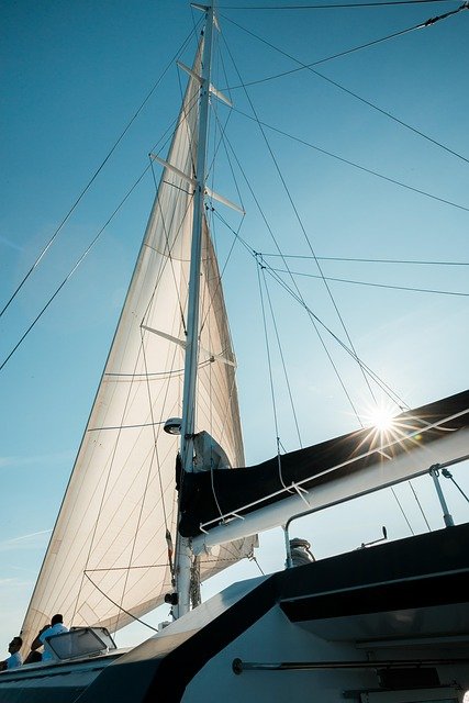 Les catamarans 2025 : modèles innovants et confort optimal